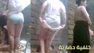 سكس مصري ساخن في بيت مهجور مع شرموطة تهز طيزها وتتناك بقوة 